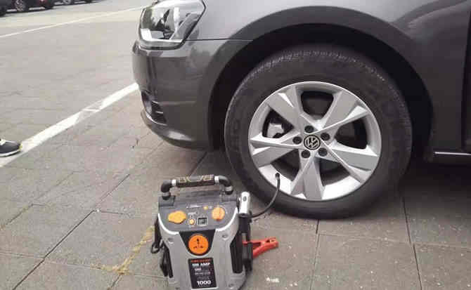 石阡汽车搭电案例